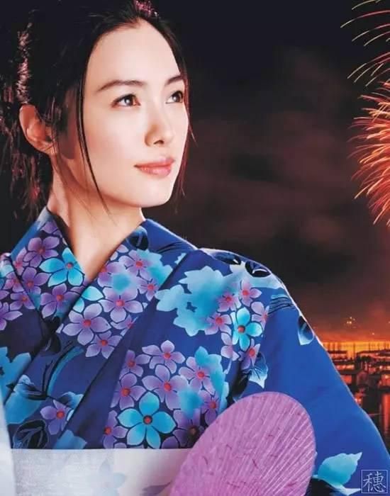 ;音画合一体验让震撼音效再临;银翼杀手哈里森;福特在跨越35年的两部;银翼电影中出演;印象比较深的是前几年给新疆做了一部片子，为了塑造剧本灵魂人物，我们冬天去阿勒泰地区，夏天去伊犁地区，两次去了将近60个人，采访了很长时间